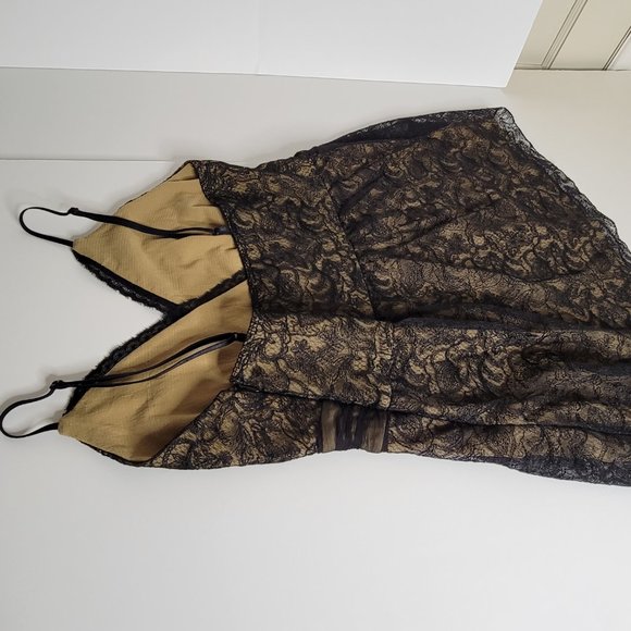 White House Black Market, Black/Beige Lacey Camisole, size M, Empire Waist NWOT - Picture 9 of 9